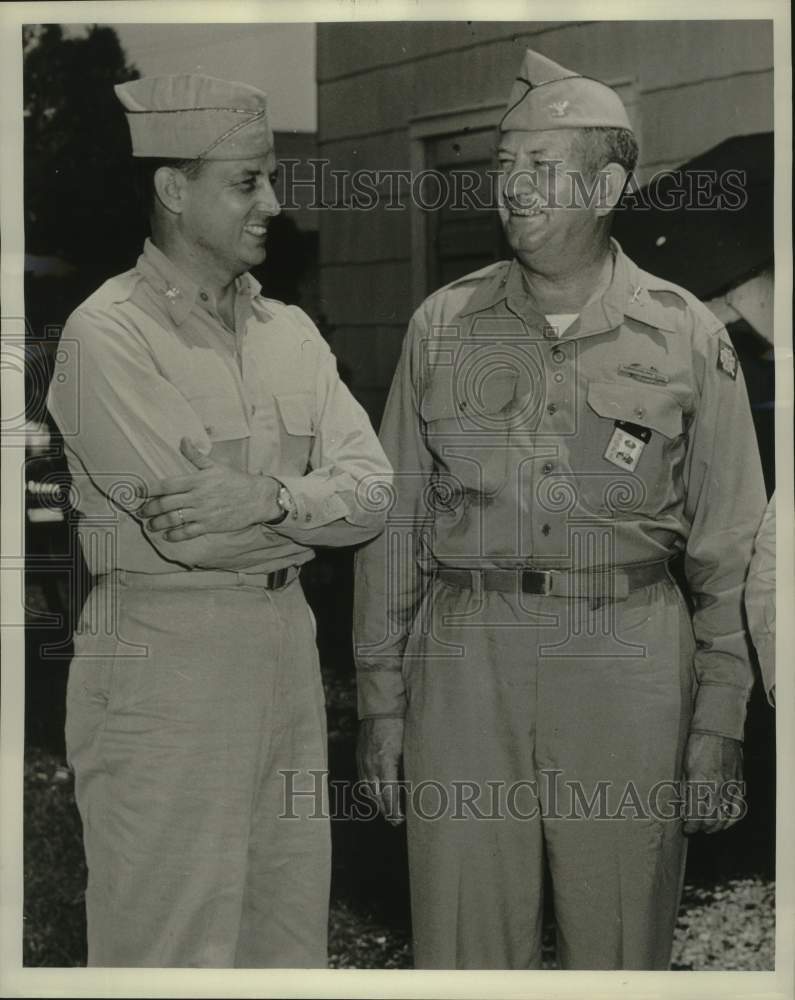 Load image into Gallery viewer, 1954 Press Photo Army Advisors Colonels Graham &amp; Morrison Meet in New Orleans
