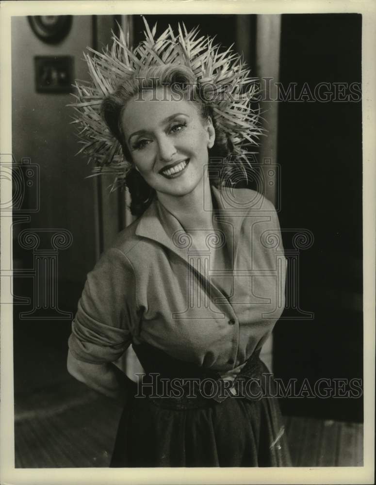 1961 Press Photo Actor Celeste Holm in &quot;Invitation to a March&quot; - nox25438