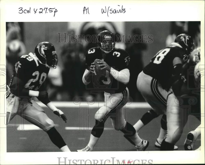 Load image into Gallery viewer, 1993 Press Photo Atlanta Falcons Football Quarterback Bobby Hebert - nox25491
