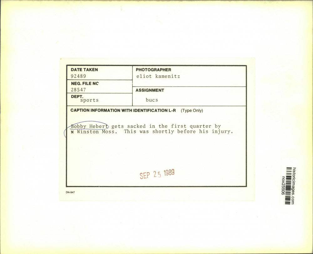 1989 Press Photo Saints Footballer Bobby Hebert Sacked by Bucs' Winston Moss