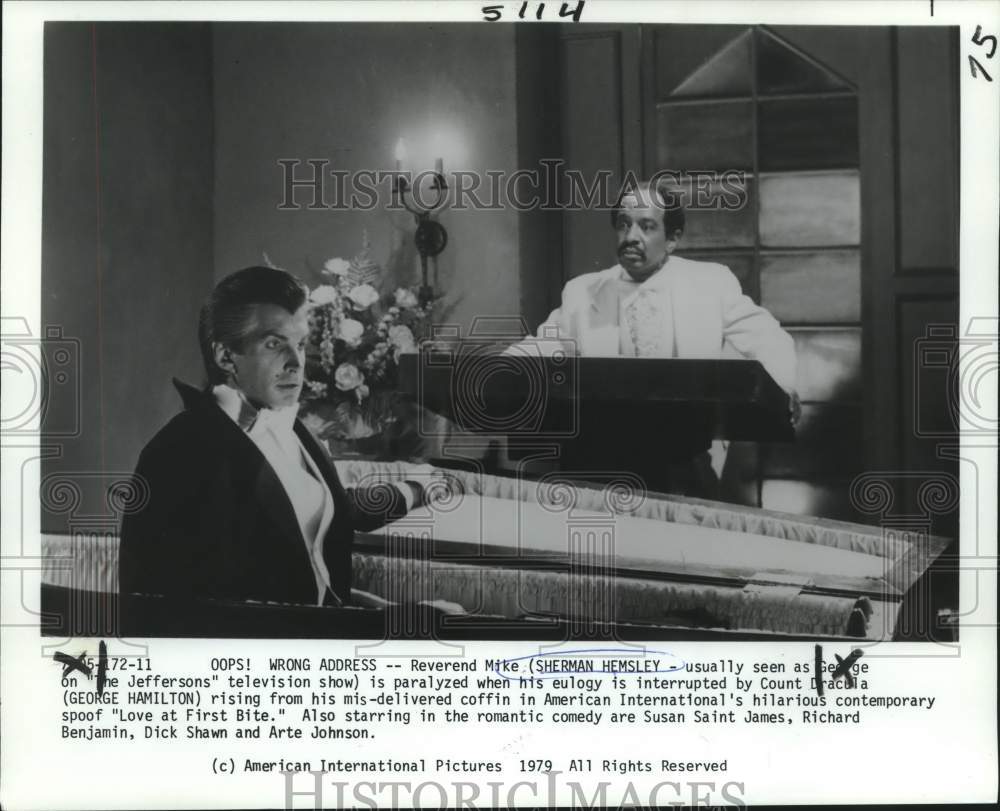 1979 Press Photo Actors Sherman Hemsley, George Hamilton in "Love at First Bite"