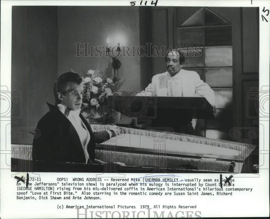 1979 Press Photo Actors Sherman Hemsley, George Hamilton in "Love at First Bite"