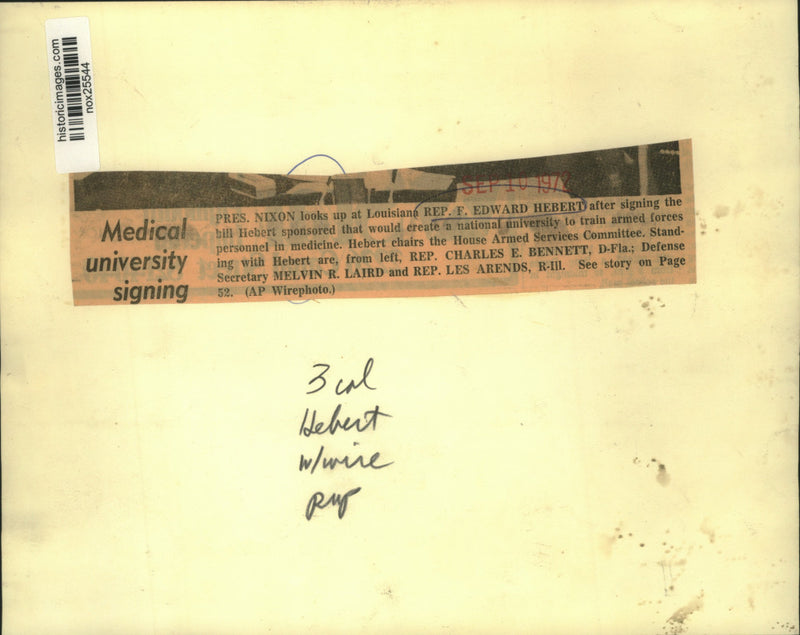 Load image into Gallery viewer, 1972 Press Photo President Nixon &amp; Congressmen, Defense Secretary - nox25544
