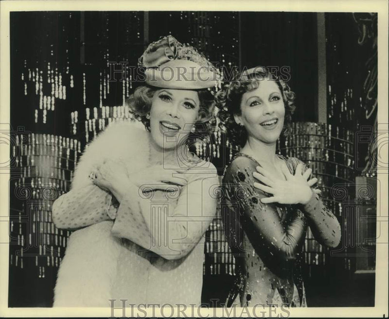 Load image into Gallery viewer, 1985 Press Photo Actors Dolores Gray, Gail Benedict in "42nd Street" - nox25565
