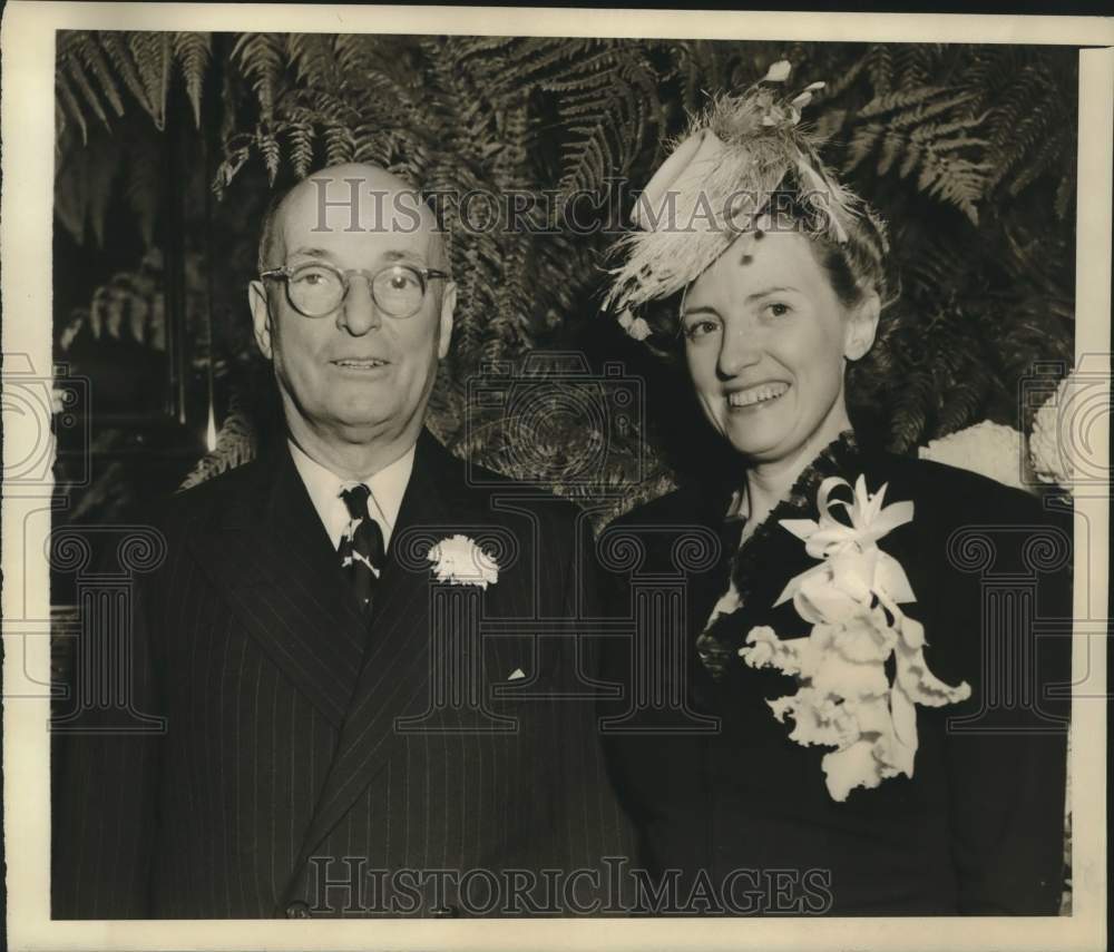 1942 Press Photo Steel Magnate Tom Mercer Girdler and Bride, New York