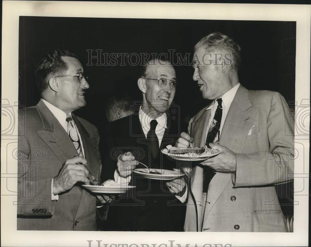 1951 Press Photo New Orleans Plumbing Contractors Meeting Attendees, New Orleans