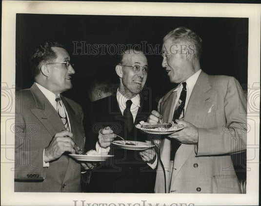 1951 Press Photo New Orleans Plumbing Contractors Meeting Attendees, New Orleans