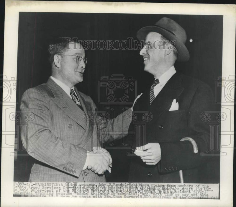 Load image into Gallery viewer, 1948 Press Photo Blind Veteran with Senate Armed Services Committee Chairman
