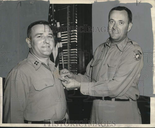 1959 Press Photo Army Captain Emil Peterson Decorated for Vietnam Service