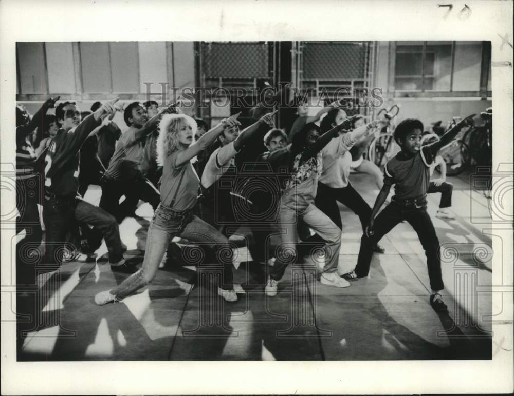 1982 Press Photo Actor Goldie Hawn, Kids in "Goldie and Kids: Listen to Us"