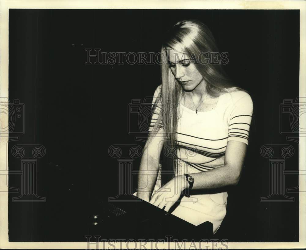 1976 Press Photo Pianist Debra Hirsch soloist for "Rhapsody in Blue"-New Orleans