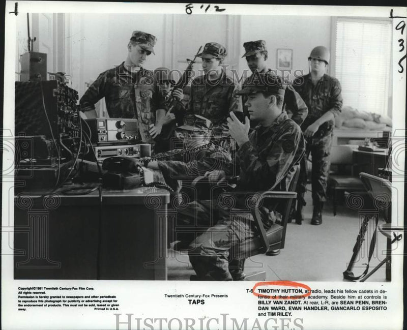 Load image into Gallery viewer, 1981 Press Photo Cast Members in Scene from "Taps" - nox25860
