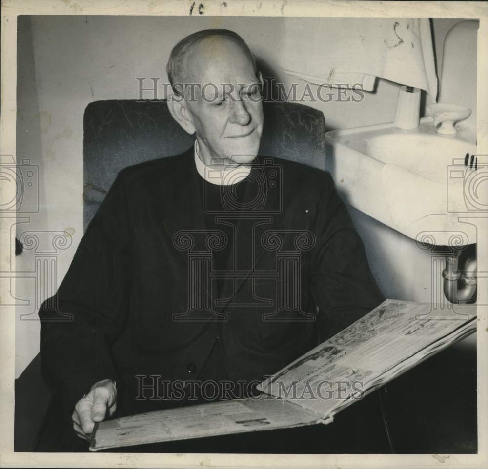 1948 Press Photo Father J.J. Helinski - nox25894