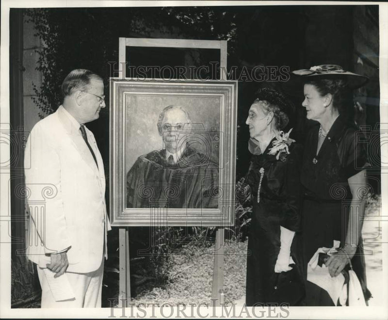 Load image into Gallery viewer, 1955 Press Photo Portrait of Former Tulane Professor Dr. Irving Hardesty
