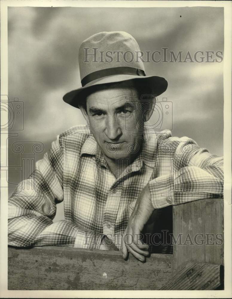 1961 Press Photo Guy Hatfield, "The Groucho Show"