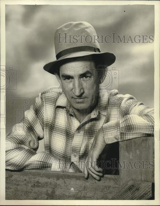 1961 Press Photo Guy Hatfield, "The Groucho Show"