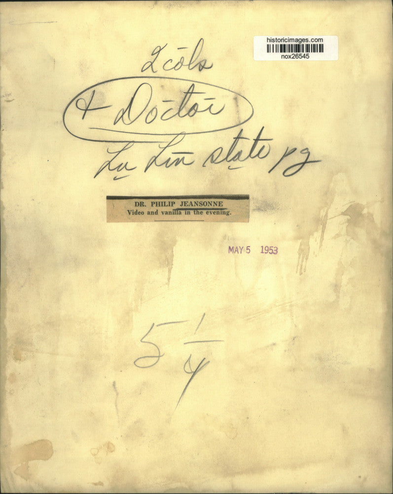 1953 Press Photo Dr. Philip Jeansonne, Doctor eats vanilla ice cream