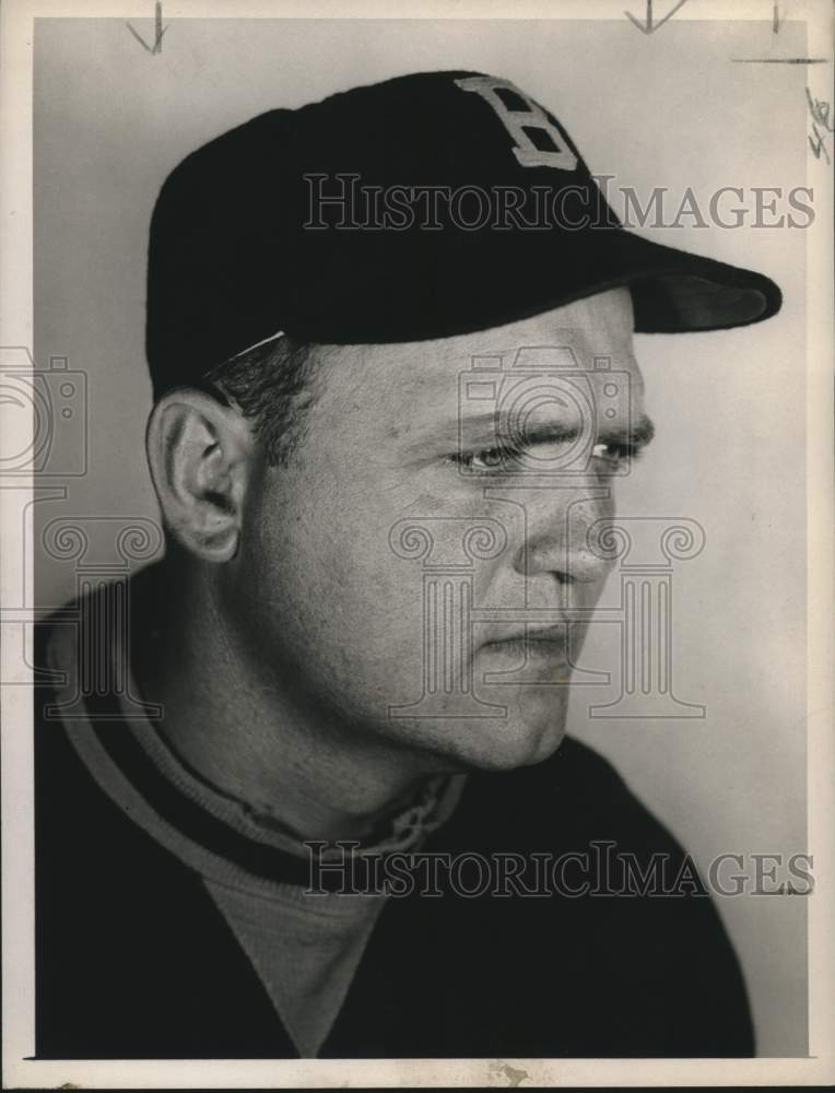Load image into Gallery viewer, 1953 Press Photo Boston College Football Head Coach Mike Holovak
