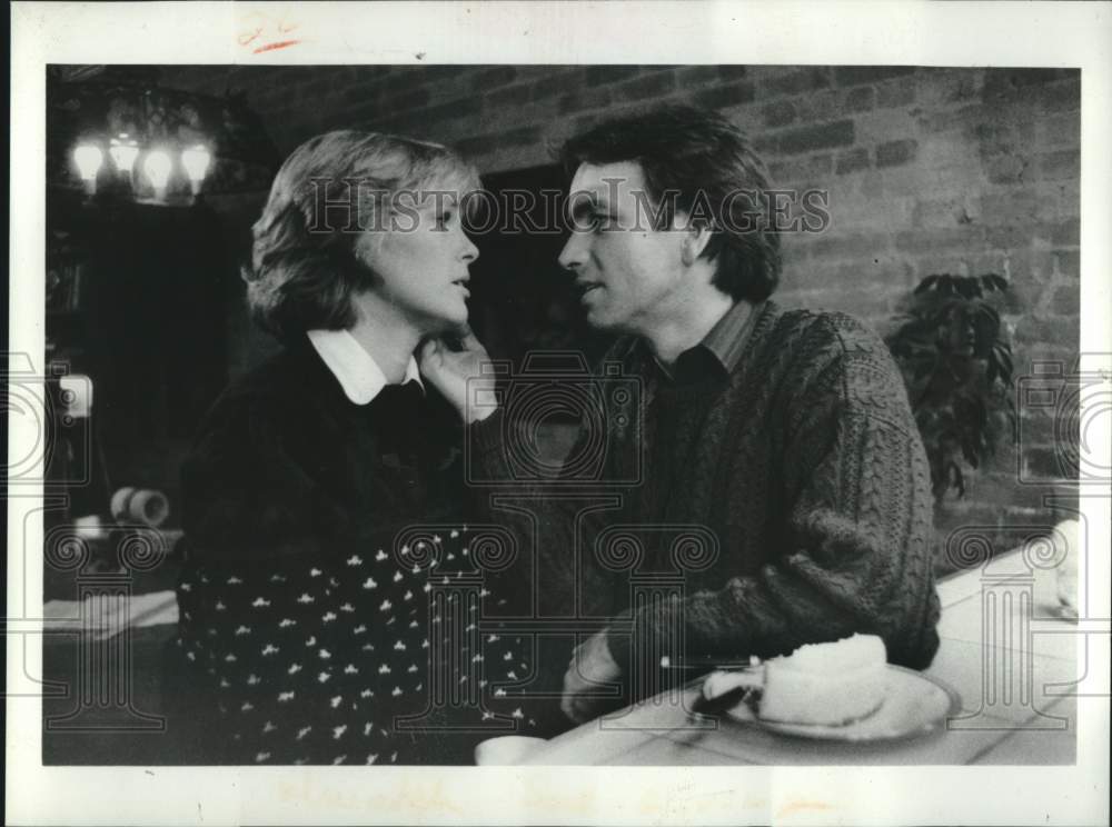1985 Press Photo Actors John Ritter, Sharon Gless in "Letting Go" - nox26880