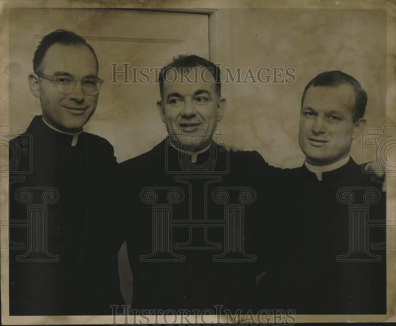 Load image into Gallery viewer, 1953 Press Photo Reverends Leo, Alphonse &amp; Clement Hotze - nox27122
