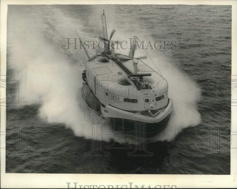 Load image into Gallery viewer, 1964 Press Photo Largest, Heaviest, Fastest Hovercraft Built to Date - nox27202

