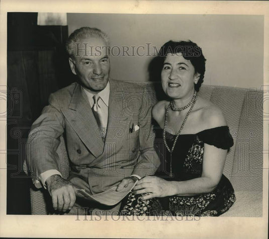 1953 Press Photo Conductor Alexander Hilsberg & Wife - nox27229