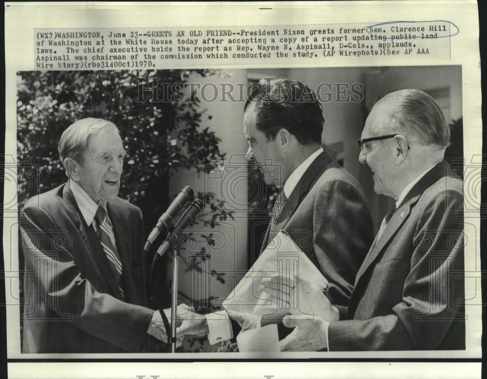 1970 Press Photo President Nixon Greets Former Senator Clarence Hill - nox27236