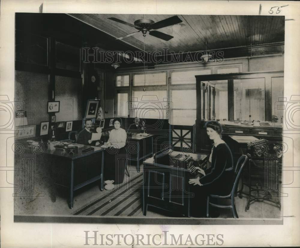 1952 Press Photo Office of Old Weil Bakery, New Orleans - nox27318