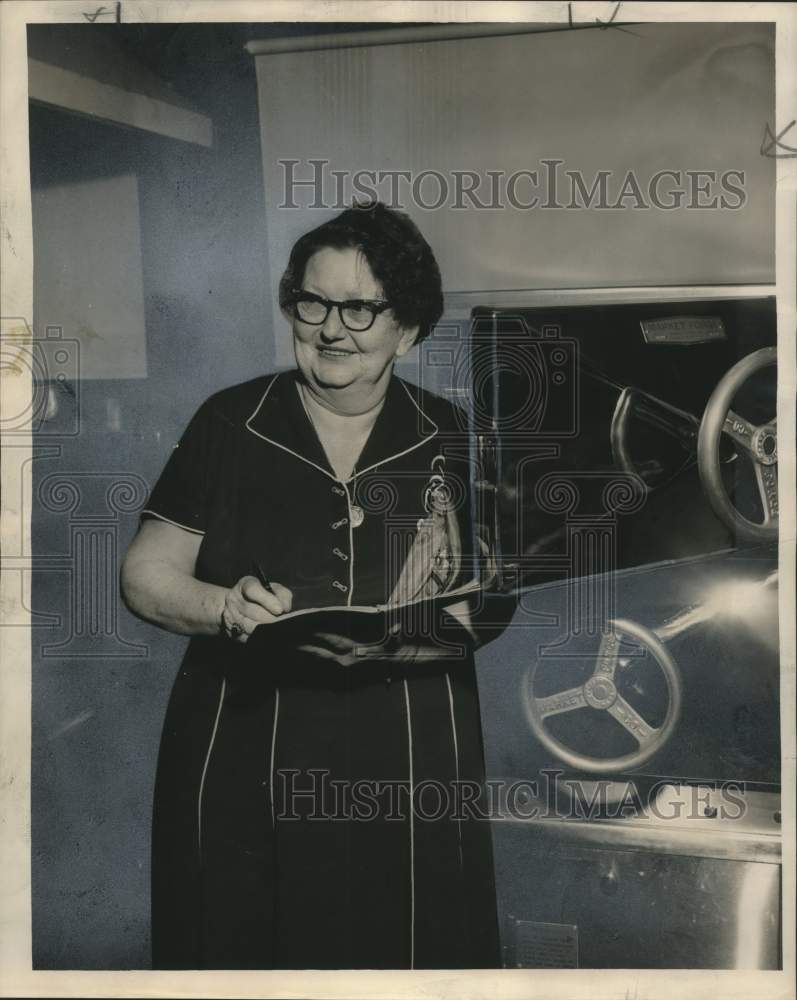 1959 Press Photo Mother of 11 Children, Mrs. Henry G. Kirsch - nox27408