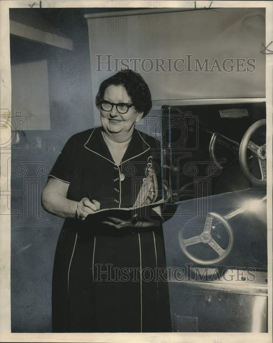 1959 Press Photo Mother of 11 Children, Mrs. Henry G. Kirsch - nox27408