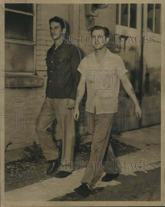1954 Press Photo Daniel Schwartz, J.B. Latham Leave Gretna Jail - nox27558