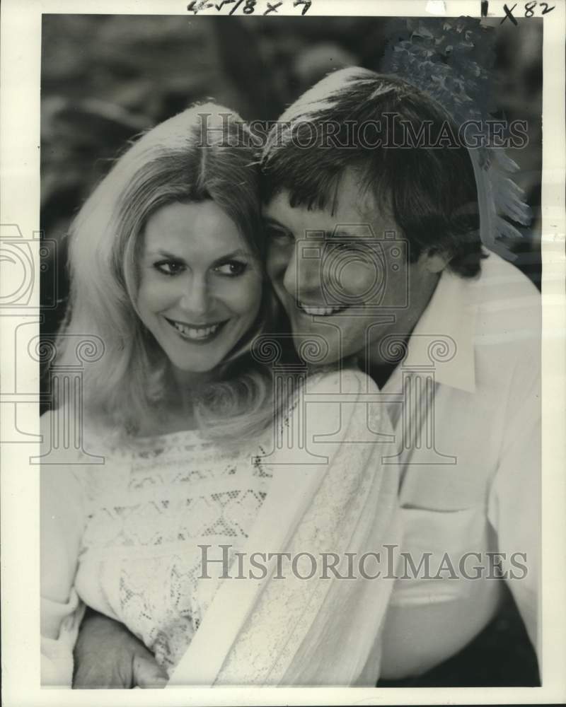 1976 Press Photo Actors Elizabeth Montgomery, Anthony Hopkins in "Dark Victory"