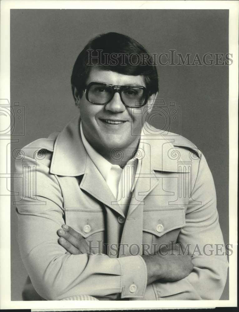Load image into Gallery viewer, Press Photo Commentator Alex Karras on "NFL Monday Night Football" - nox27802

