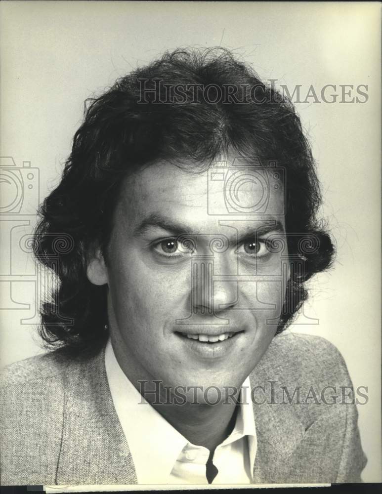 Press Photo Actor Michael Keaton of &quot;Working Stiffs&quot; - nox27806- Historic Images