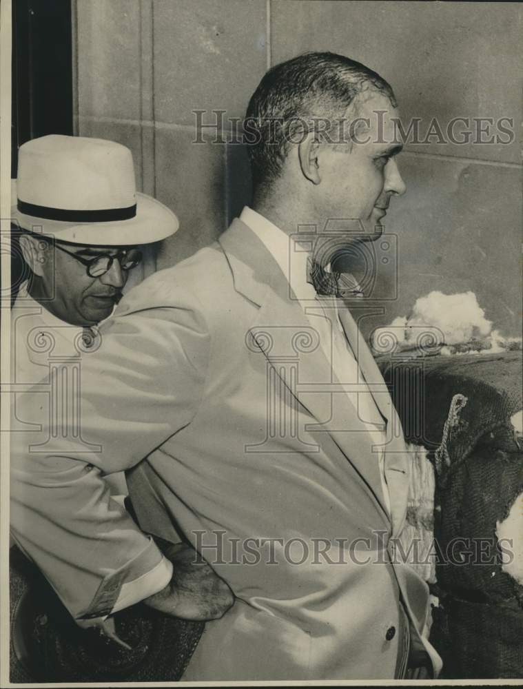 1946 Press Photo New Orleans Cotton Broker Thomas Jordan - nox27883