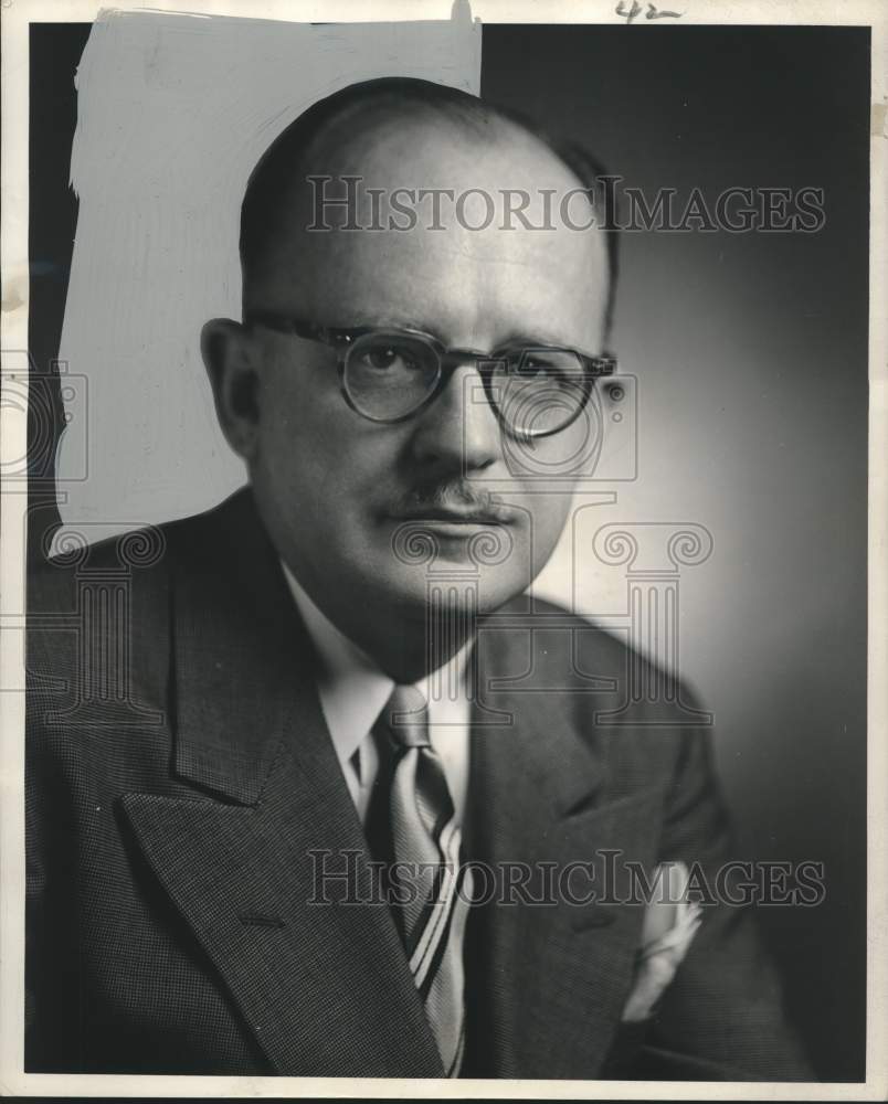 1954 Press Photo Business Week Magazine Executive Editor Kenneth Kramer