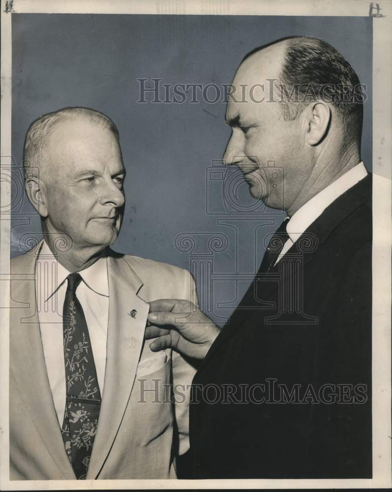 Load image into Gallery viewer, 1959 Press Photo Louisiana Air Force Association Honors Junius W. Jones
