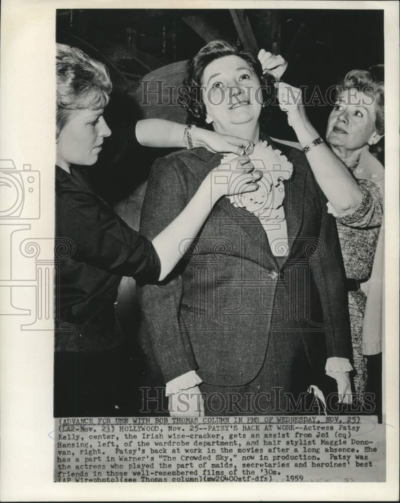 1959 Press Photo Actress Patty Kelly Readied for Filming "The Crowded Sky."