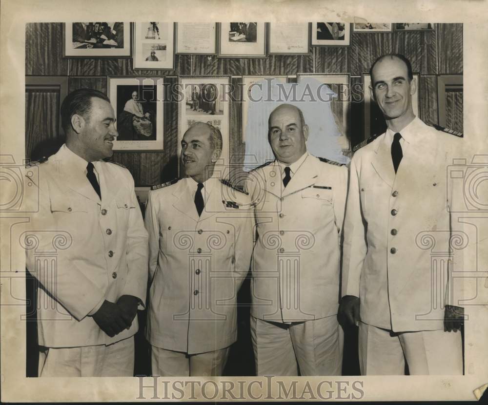 1958 Press Photo Captain Guillermo Kopaitic poses in a photo line-up - nox28193
