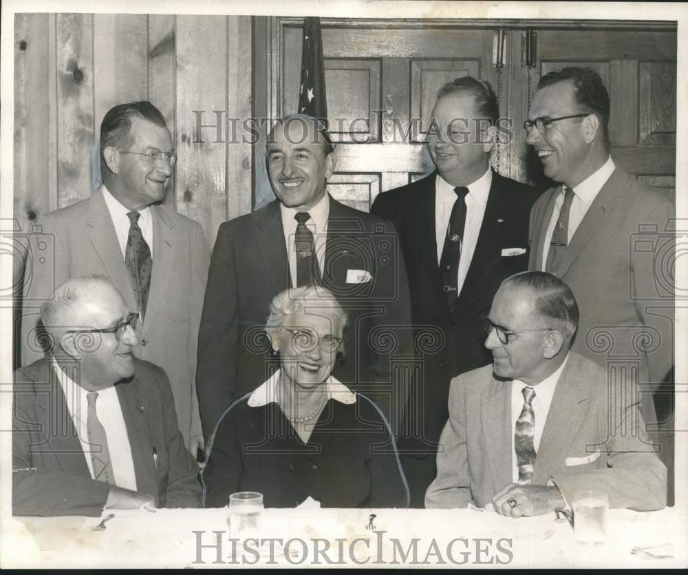 1957 Press Photo Mayor Kopfler at a Jefferson Parish Municipal Assoc. meeting