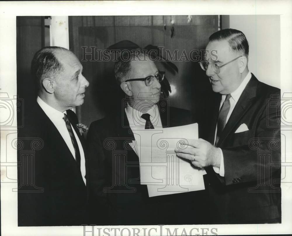 1957 Press Photo Milton P. Adler, Armand Kreeger, Hugh McG. Evans - nox28210
