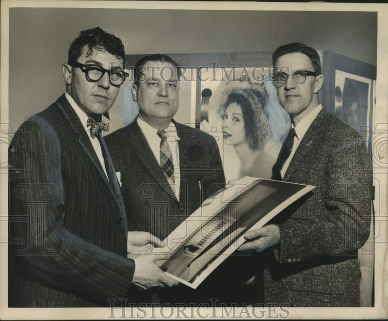 Load image into Gallery viewer, 1959 Press Photo Louisiana Professional Photographers Association Officers
