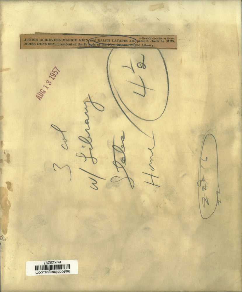 1957 Press Photo Junior Achievers Donate to New Orleans Public Library