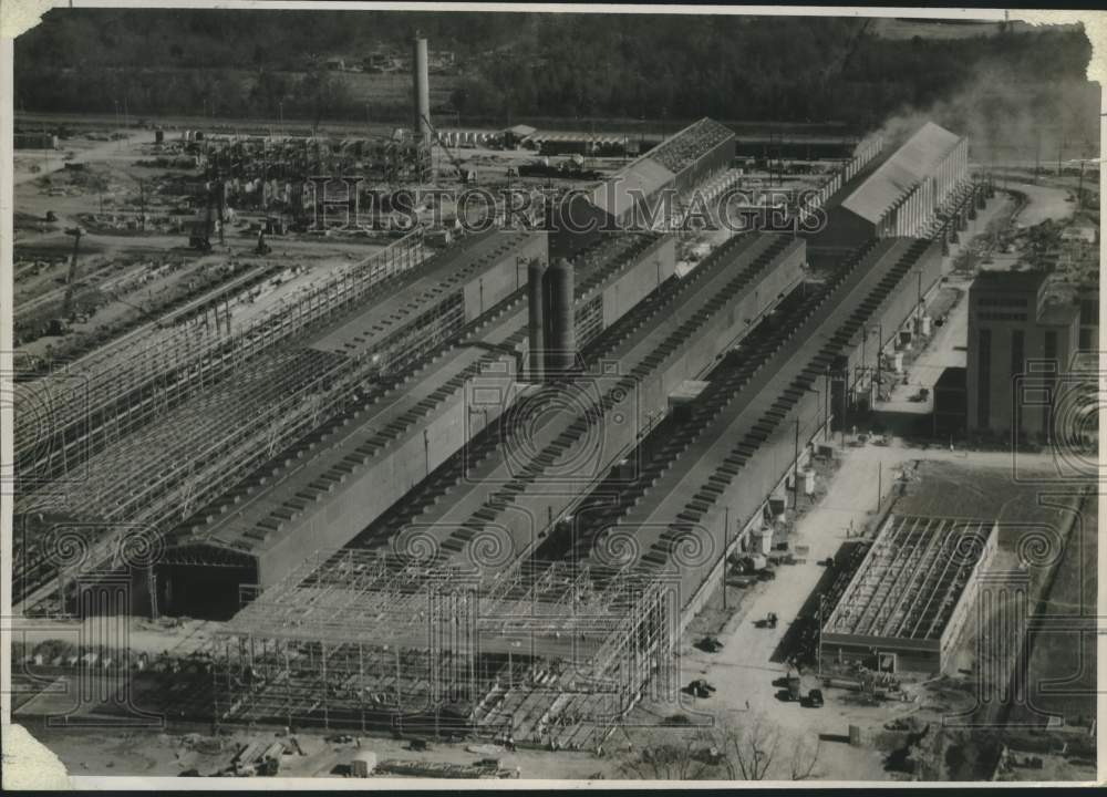 1955 Press Photo Aerial view of the Kaiser Aluminum plant in New Orleans