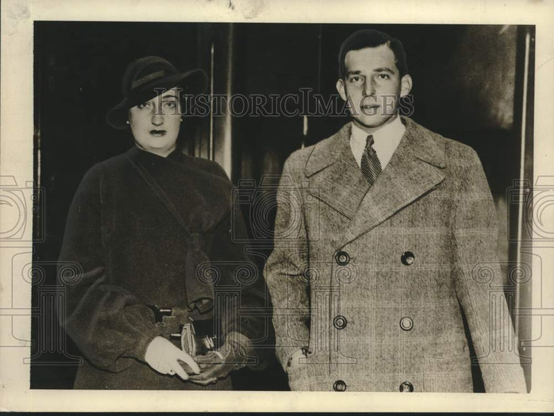 Load image into Gallery viewer, 1938 Press Photo Spain's Prince Don Juan and Wife Princess Marie - nox28537
