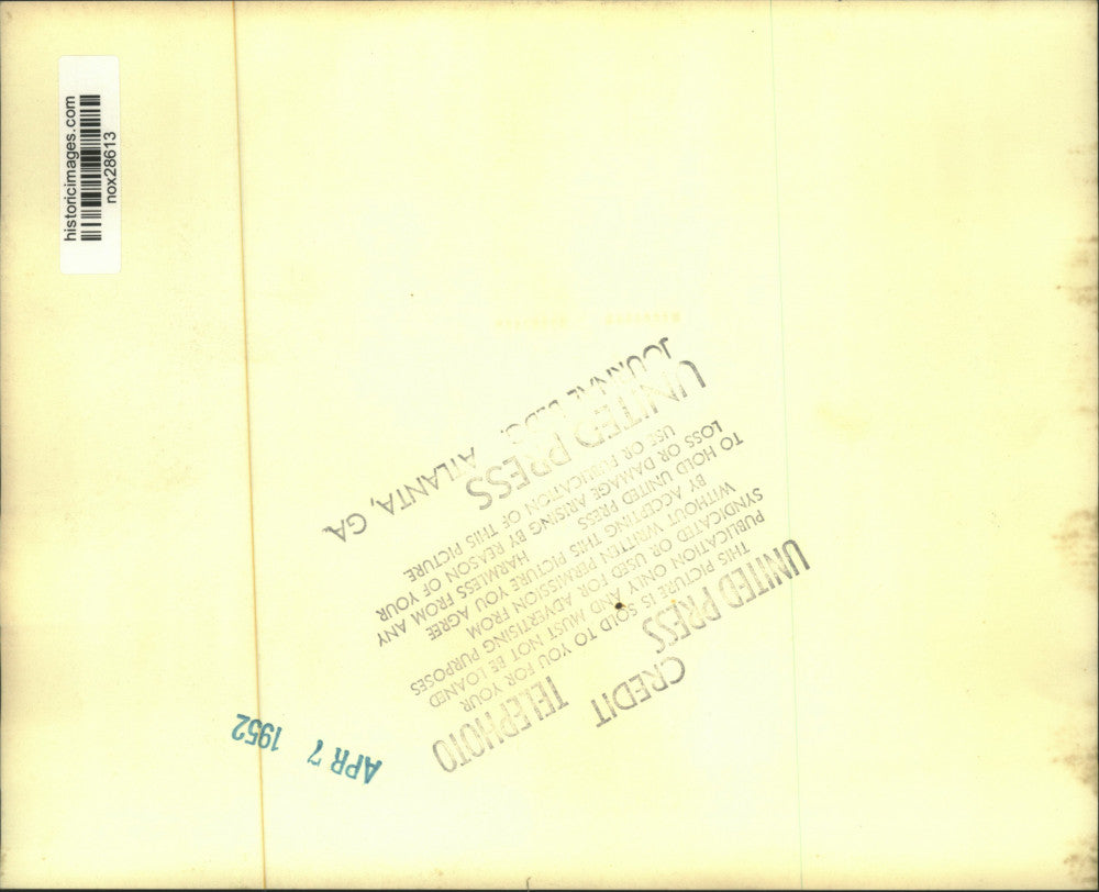 1952 Press Photo President Truman escorts Queen Juliana at National Airport