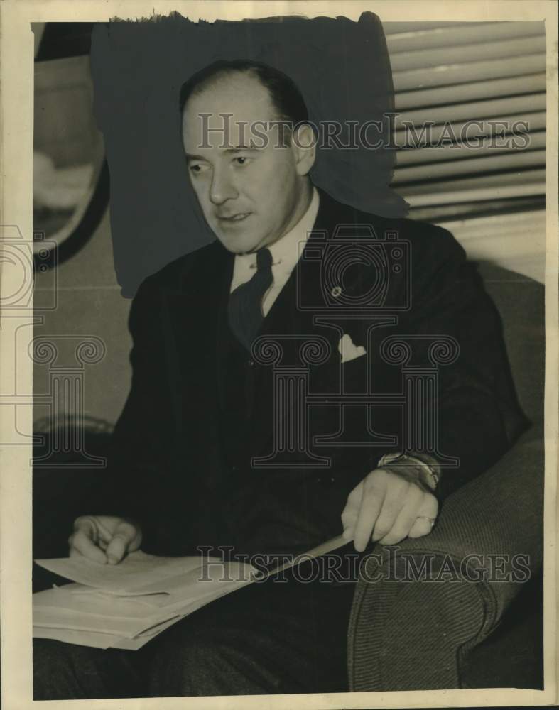 1942 Press Photo Executive Assistant in State Department Harold Boles Hoskins
