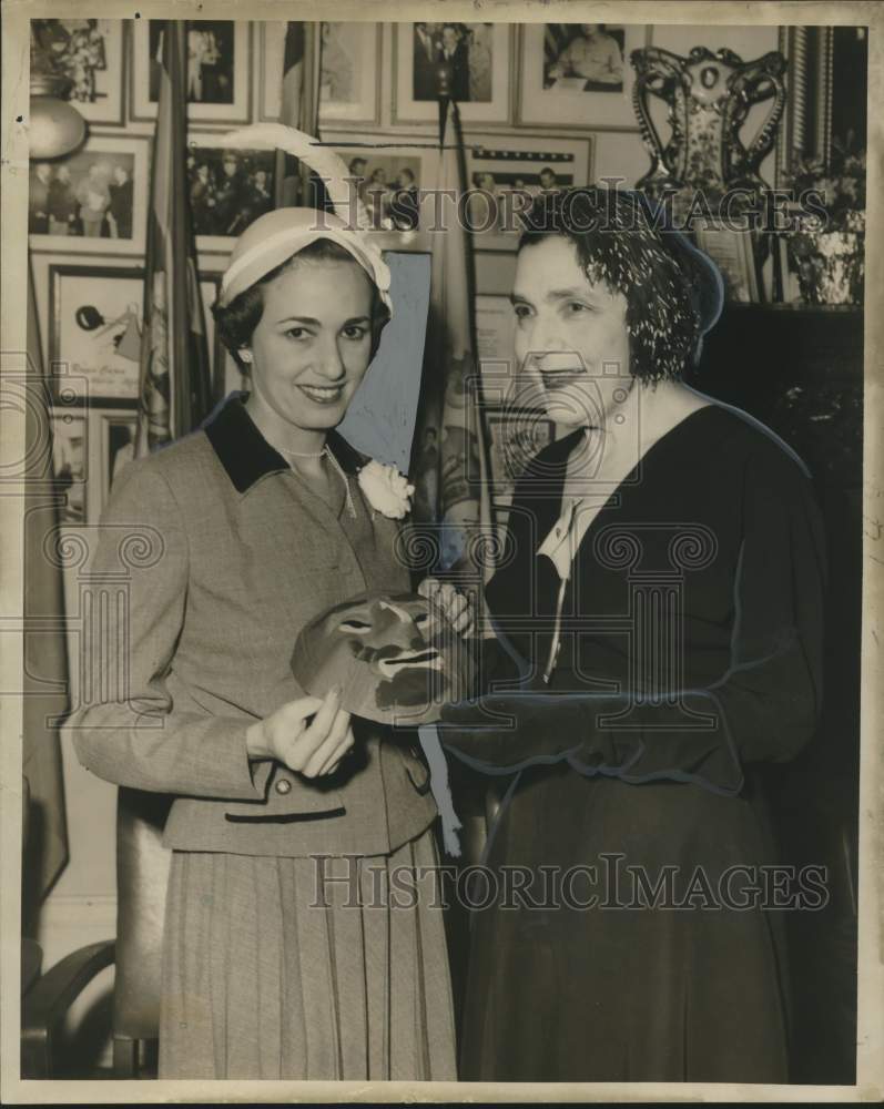 Load image into Gallery viewer, 1955 Press Photo Guests at Jewish Welfare Luncheon, New Orleans - nox28687
