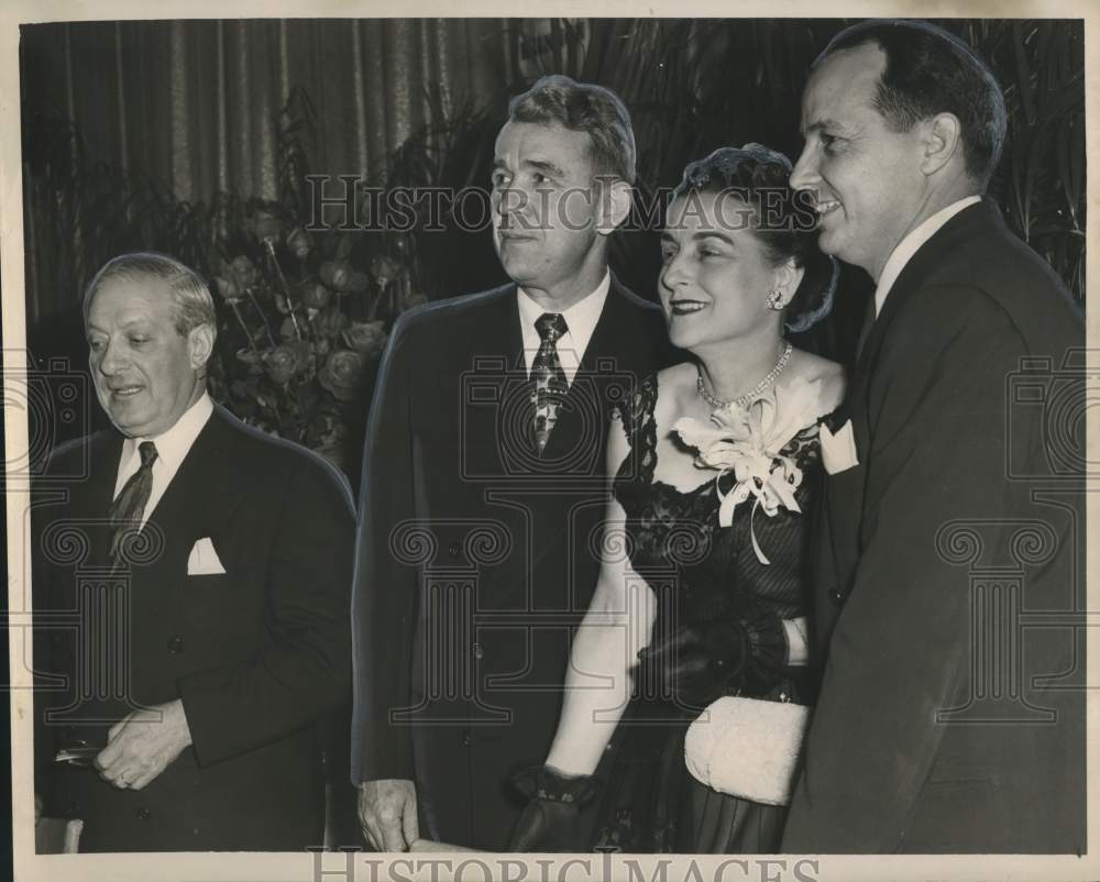 1952 Press Photo Attendees to a dinner honoring Governor-designate Robert Kennon