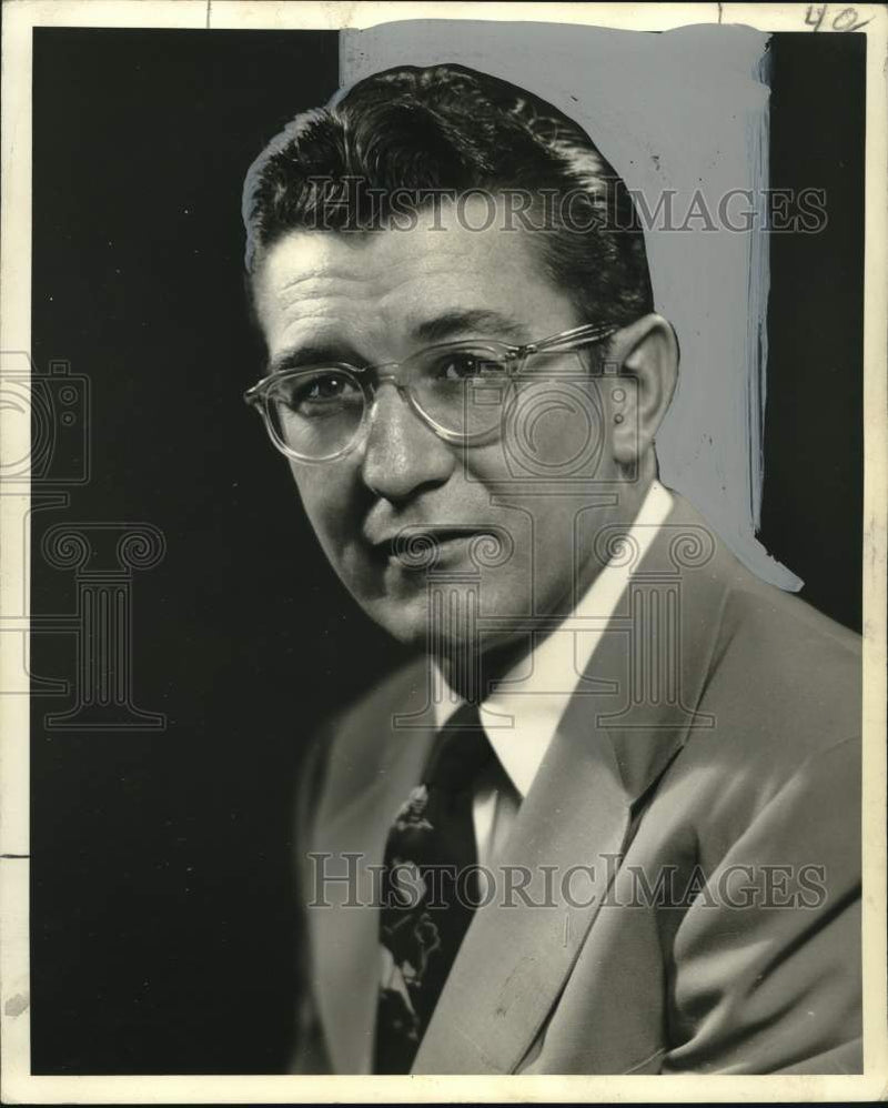 Load image into Gallery viewer, 1953 Press Photo Chief engineer for The California Company, Earl M. Kipp, Jr.

